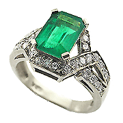 Engagement Rings With Emeralds